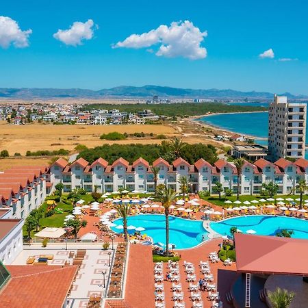Salamis Bay Conti Resort Hotel & Casino ファマグスタ エクステリア 写真 A view of the hotel