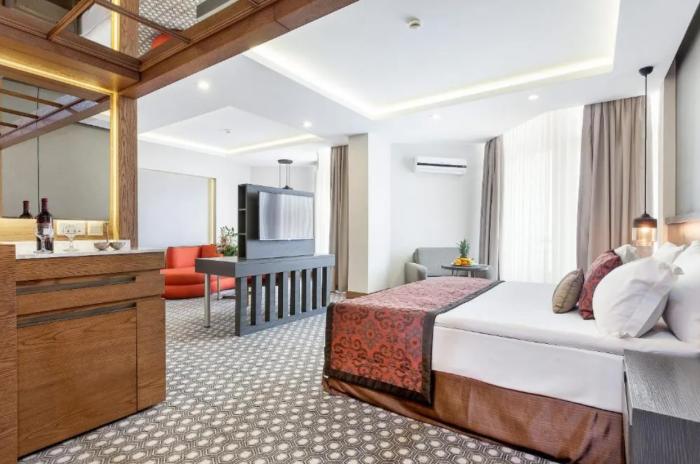 Salamis Bay Conti Resort Hotel & Casino ファマグスタ 部屋 写真 Suite