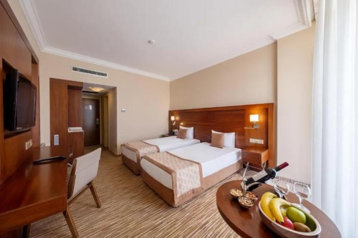 Salamis Bay Conti Resort Hotel & Casino ファマグスタ 部屋 写真 A room at the hotel