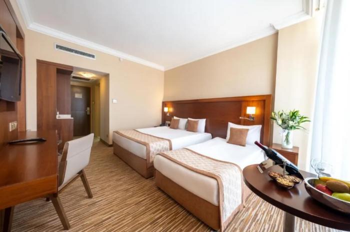 Salamis Bay Conti Resort Hotel & Casino ファマグスタ 部屋 写真 A room at the hotel