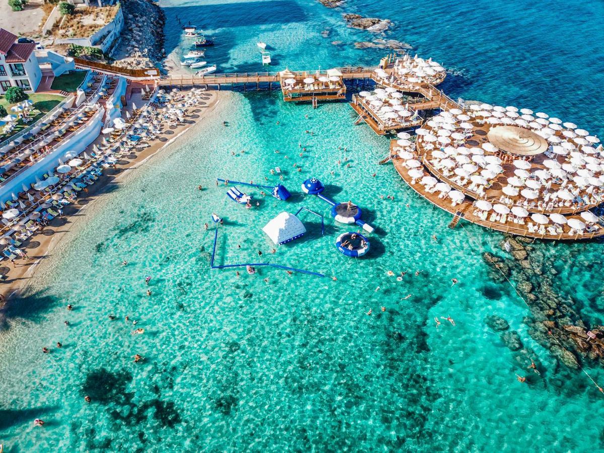 Salamis Bay Conti Resort Hotel & Casino ファマグスタ エクステリア 写真 Aerial view of the beach